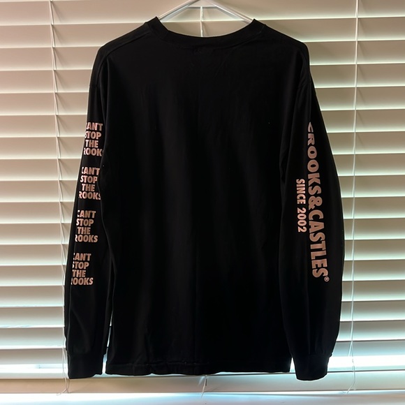 Crooks & Castles Men’s Medium Long Sleeve T-shirt Crewneck Black and Pink - Picture 2 of 6